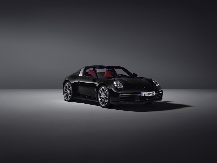  Porsche 911 Targa 4S (992) 2020 года  (WW) (фото 1 из 43)